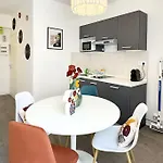 Pompeian Apartment *